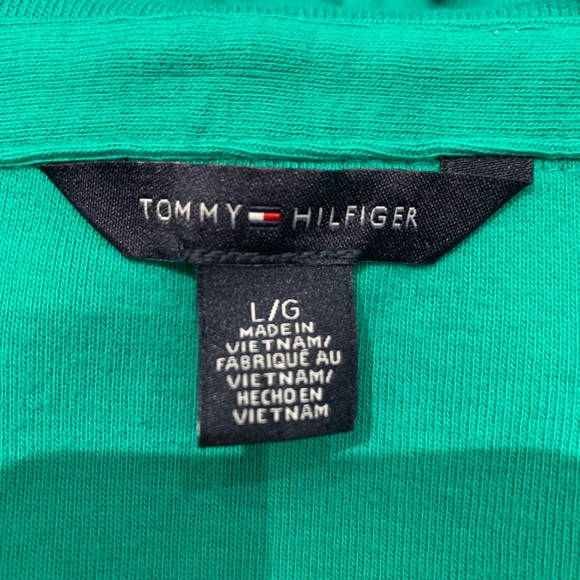 🔥SOLD🔥 2 Tommy Hilfiger t-shirts - Picture 6 of 7